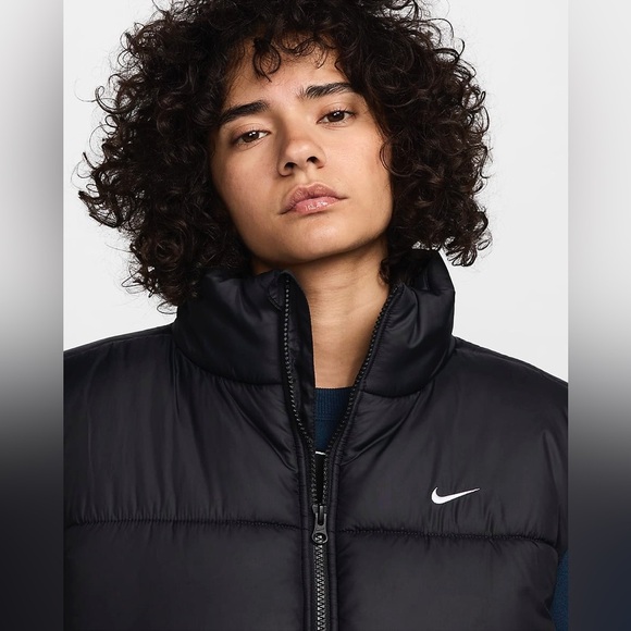 ❗️Nike sportswear classic puffer  Vest❗️ - Picture 3 of 8
